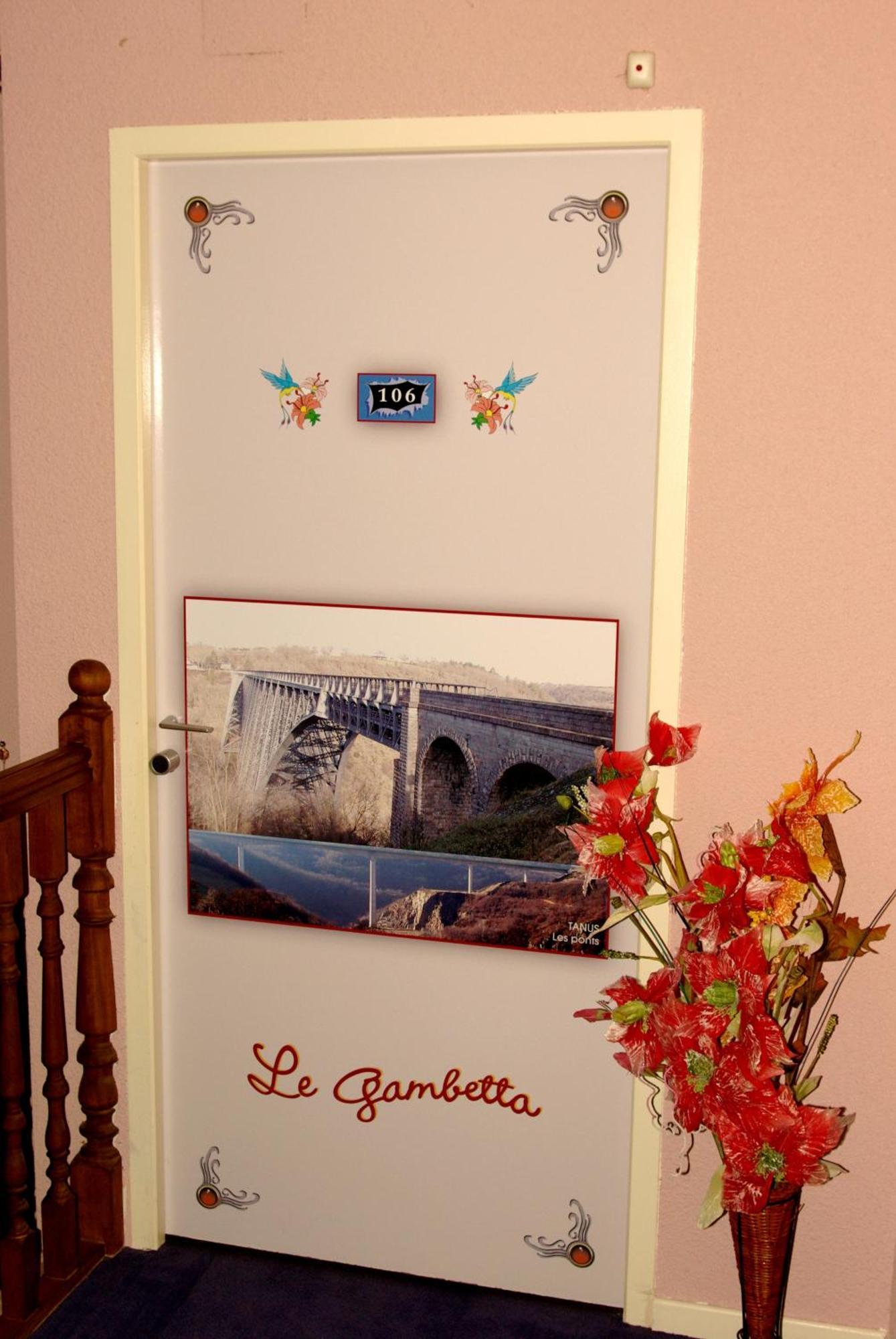 Hotel Le Gambetta Carmaux ภายนอก รูปภาพ