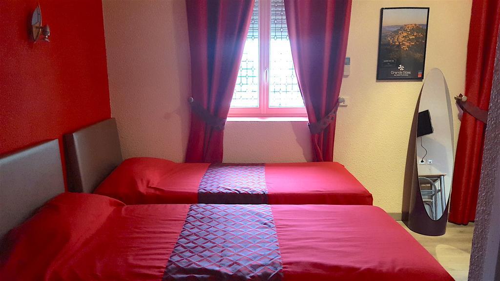 Hotel Le Gambetta Carmaux ภายนอก รูปภาพ